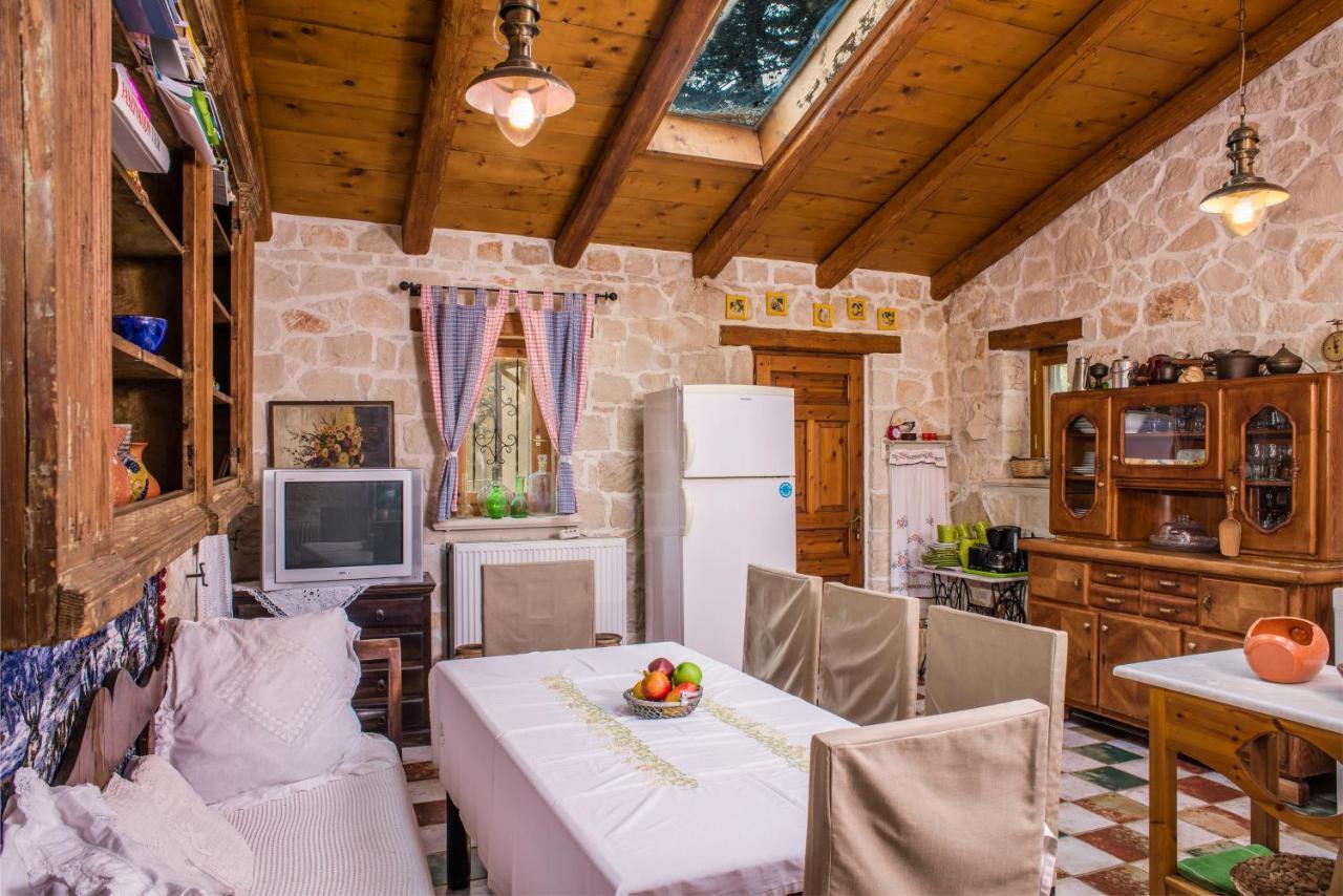 Jianni'S Villa - Stone Villa In The Greenery!! Vasilikos  Luaran gambar