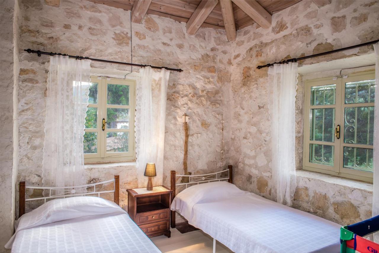 Jianni'S Villa - Stone Villa In The Greenery!! Vasilikos  Luaran gambar